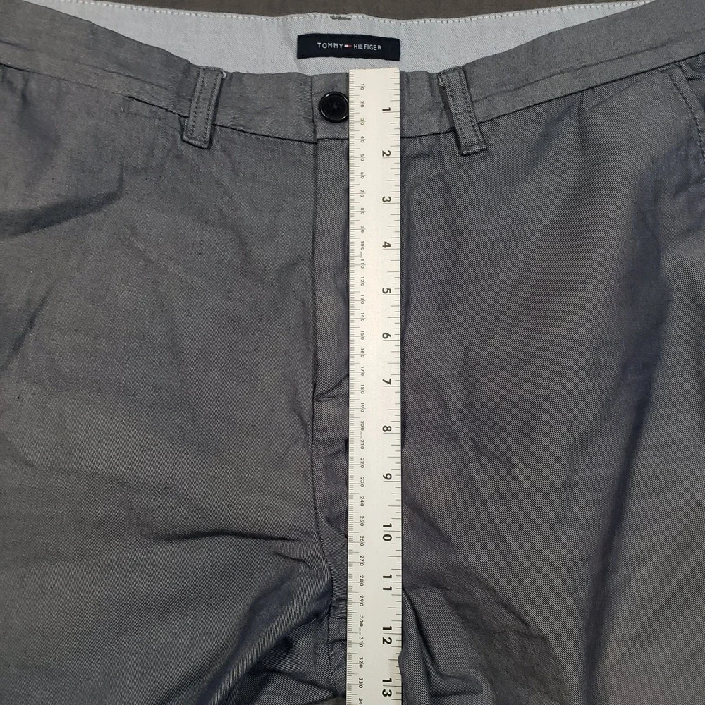 Tommy Hilfiger Chino Shorts Mens 36 Blue Chambray Cotton‎ Flat Front Casual